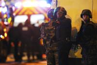 Полиция Парижа застрелила мужчину, который пытался ворваться в участок