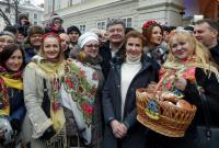 Петр Порошенко вместе со своей семьей приехал в рождественский Львов (5 фото)