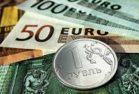 Курс доллара на Московской бирже поднялся выше 77 рублей