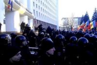 В Молдовии во время штурма парламента пострадали люди