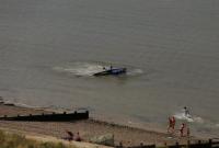 В Великобритании самолет упал в воду во время авиашоу