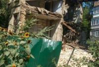 В Киеве возле детского учреждения обвалился выселенный дом