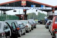 На границе с Польшей в очередях находится более 800 машин