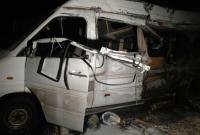 В Днепропетровской области микроавтобус столкнулся с грузовиком, погибли пять человек