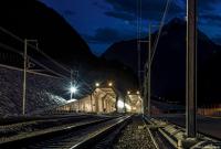 В Швейцарии заработал самый длинный в мире железнодорожный тоннель