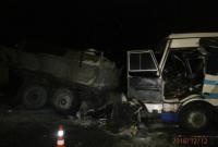 На Львовщине автобус с пассажирами влетел в грузовик, есть погибшие