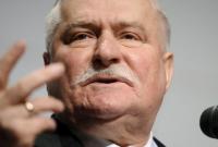 Л. Валенса призвал президента Польши уйти в отставку