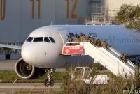 Оружие ливийских похитителей самолета оказалось ненастоящим