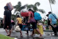 На Филиппины надвигается супертайфун Нок-Тен