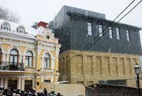 Петиция о сносе черного театра на Подоле собрала 10140 голосов