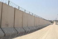 Турция завершила строительство бетонной стены на границе с Сирией