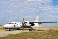 Самолет "Ан-26" обокрали на территории Хмельницкого аэропорта