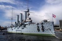 Выставка "замурованных вождей" открыли на крейсере "Аврора"