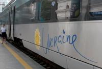 На майские праздники «Укрзализныця» назначила еще 2 дополнительных поезда