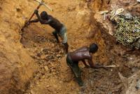 В Гане в результате обрушения золотого рудника погибли 17 рабочих