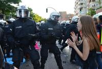 В Гамбурге задержаны 70 протестующих и 15 арестованы