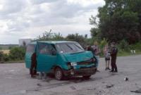Два микроавтобуса столкнулись в Хмельницкой области, есть пострадавшие
