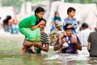 В Индии из-за наводнения погибли более 80 человек