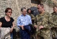 Спецпредставитель США по вопросам Украины Волкер посетил Донбасс
