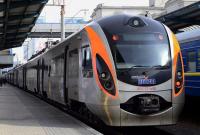 Скоростной поезд Киев - Кривой Рог в августе будет курсировать три раза в неделю