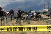 Легкомоторный самолет упал на автомагистраль в штате Юта