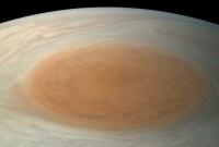 Ученые показали, как выглядит Большое красное пятно Юпитера в реальных цветах