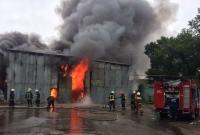 В Печерском районе Киева произошел пожар на СТО