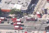 В Лос-Анджелесе фургон врезался в пешеходов (видео)