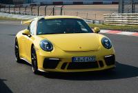 Новый Porsche 911 GT3 стал быстрее на Нюрбургринге на 12 секунд (видео)