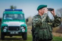 В Черновицкой области пограничники со стрельбой задержали контрабандистов сигарет