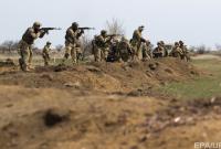 Террористы 15 раз обстреляли позиции сил АТО, украинские военные отвечали огнем