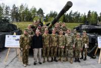 На танковом биатлоне в Германии украинские экипажи действуют слаженно и уверенно (видео)