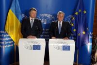 П.Порошенко пригласил президента ЕП А.Таяни в Украину