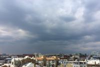 Завтра по всей Украине облачно, ожидаются дожди и грозы