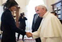 Папа Римский спросил жену Д.Трамп, чем она кормит мужа