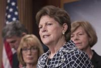 Сенатор США: Конгресс вряд ли поддержит сокращение финансовой помощи Украине