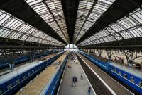 Пассажирка поезда Киев-Варшава заявила о доставке в купе контрабандных партий сигарет