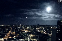 Гигантская яркая вспышка: падение метеора в Финиксе попало на видео