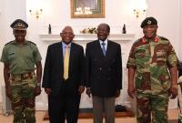 Переворот в Зимбабве: опубликованы первые фото Мугабе после отстранения от власти