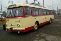 В Черновцах отреставрировали 40-летний троллейбус
