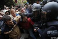 Столкновения в Каталонии: власти сообщили о более 330 пострадавших