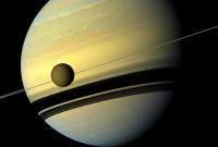 В атмосфере Титана обнаружены ледяные облака