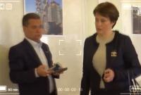 Депутаты выбирают одежду от Chanel и сумки Louis Vuitton: журналисты показали "модный подиум" Рады (видео)