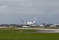 В Зальцбурге чуть на разбился Boeing из-за урагана Герварт (видео)