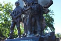 В центр Луганска взорвали памятник боевикам ЛНР