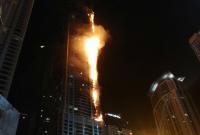В Дубае загорелся 79-этажный небоскреб (видео)