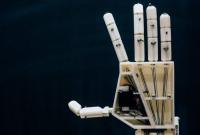 В Бельгии студенты создали роботизированную руку для сурдоперевода (видео)