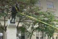 В американском университете снесли четыре памятника конфедератов