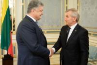 Порошенко обсудил со спикером сейма Литвы "план Маршалла" для Украины