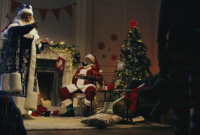 Пропагандисты Russia Today сняли видео, как Дед Мороз берет в заложники Санта Клауса